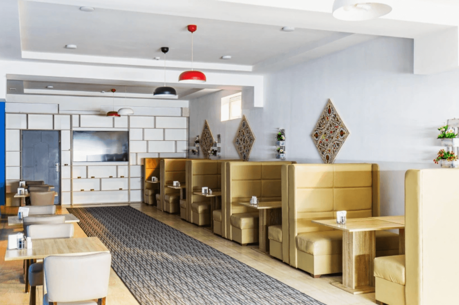 Solief Hotel — dining area